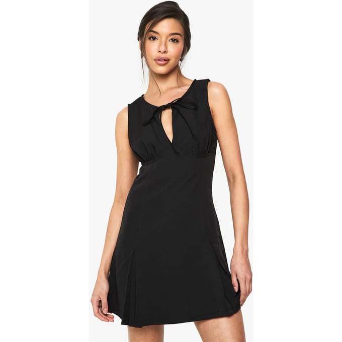 boohoo Dames Keyhole Geplooide Getailleerde Mini-Jurk | Zwart | Maat: 36