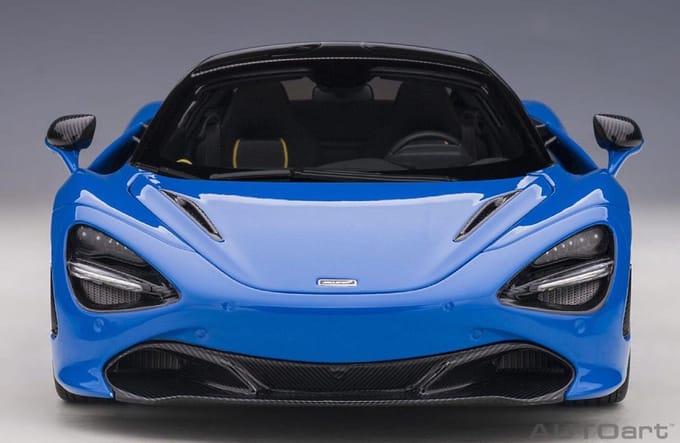 AutoArt 1/18 McLaren 720S - 2017, Paris Blue