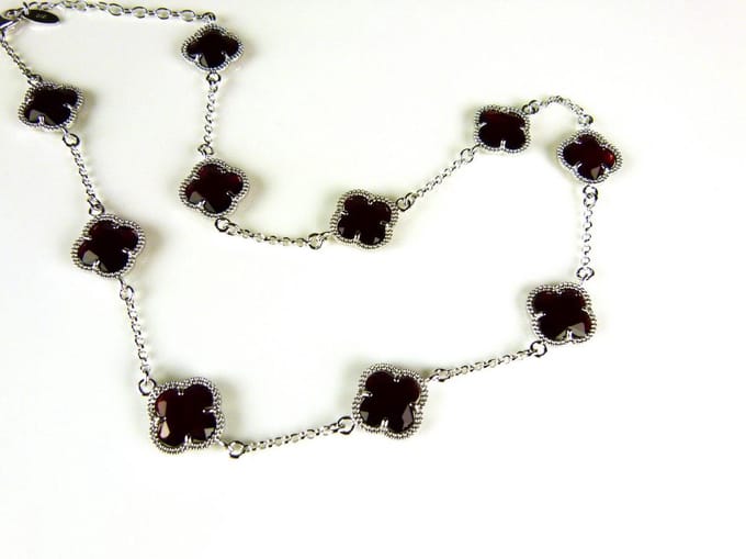 model 10 Fiori collier in zilver rode klavers