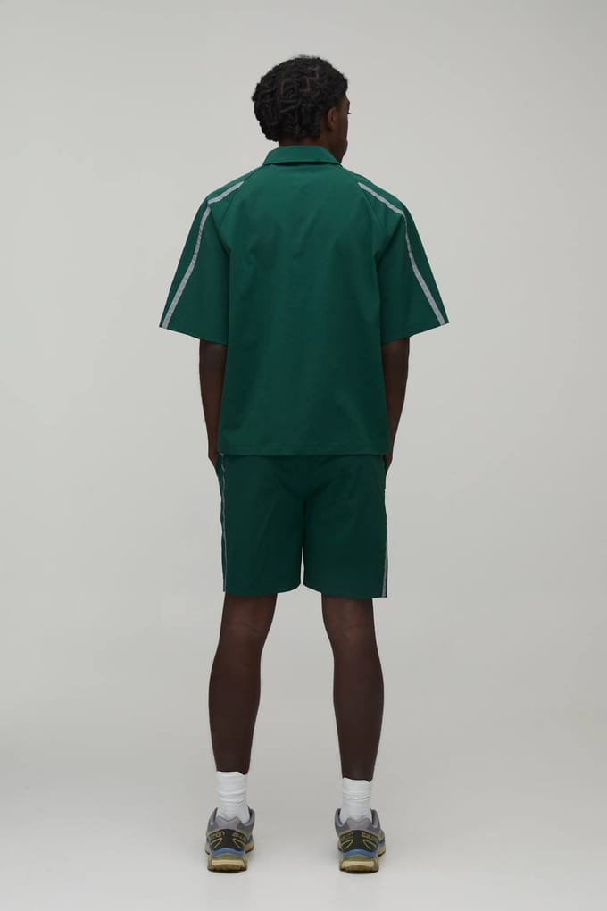 Oversized Boxy Nylon Poloshirt Met Reflecterende Panelen & Ontspannen Short Set | Forest | Size Medium