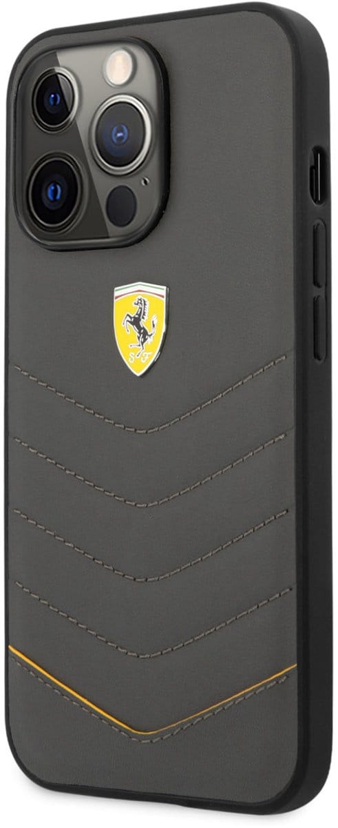 Ferrari Leather Quilted Back Case - Geschikt voor Apple iPhone 13 Pro (6.1") - Grijs