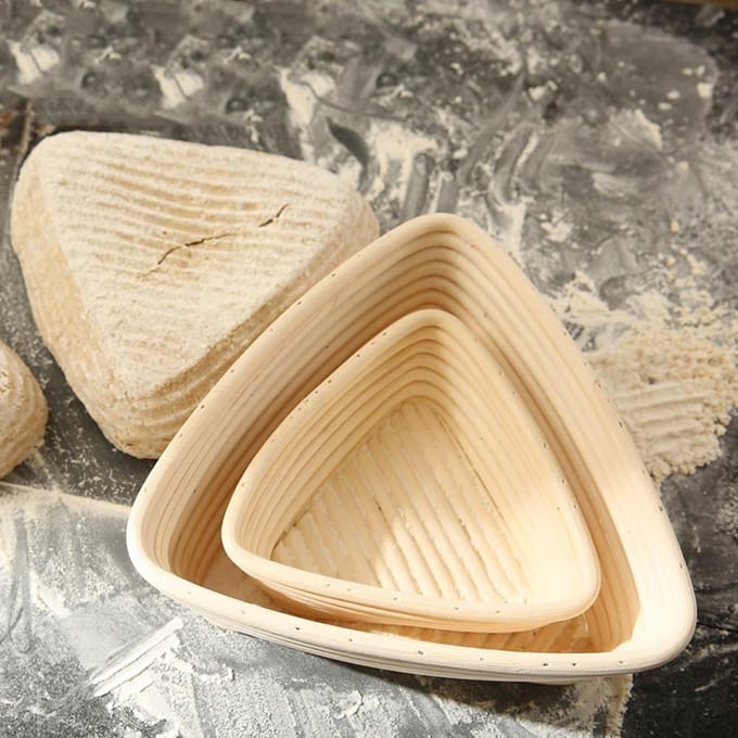 Driehoekige Broodrijsmandjes met Liner Deegrijs Rotan Handgemaakte Rotan Kom beige