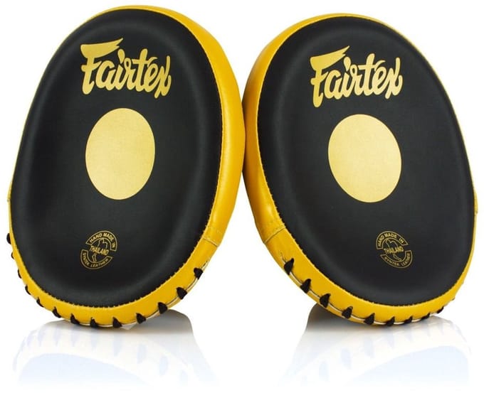 Fairtex FMV15 Speed and Accuracy Focus Mitts - zwart/goud