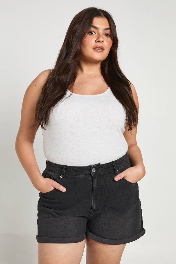 boohoo Dames Plus Denim Mamashort | Washed Black | Maat: 54