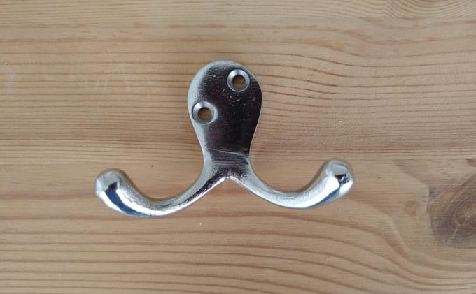 Kapstokhaak met 2 haken kleur zilver