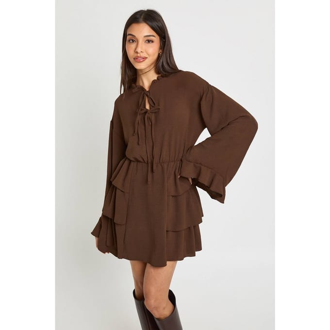 boohoo Dames Gehamerde Ruffle Detail Smock Jurk | Chocolate | Maat: 8
