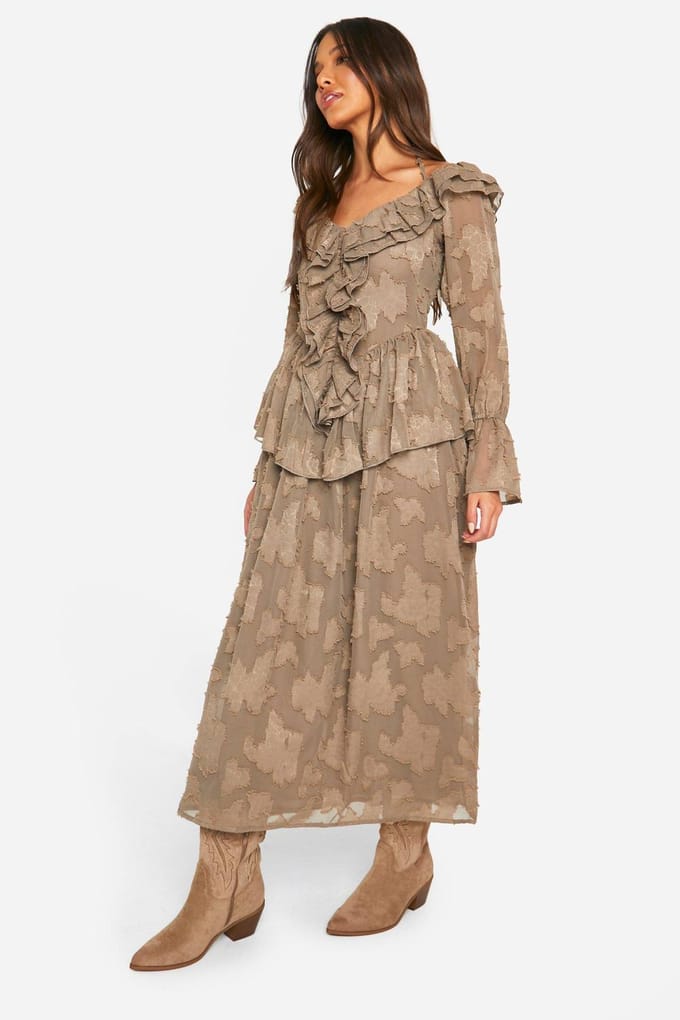 boohoo Dames Textured Ruffle Front Midaxi-jurk | Neutral | Maat: 36