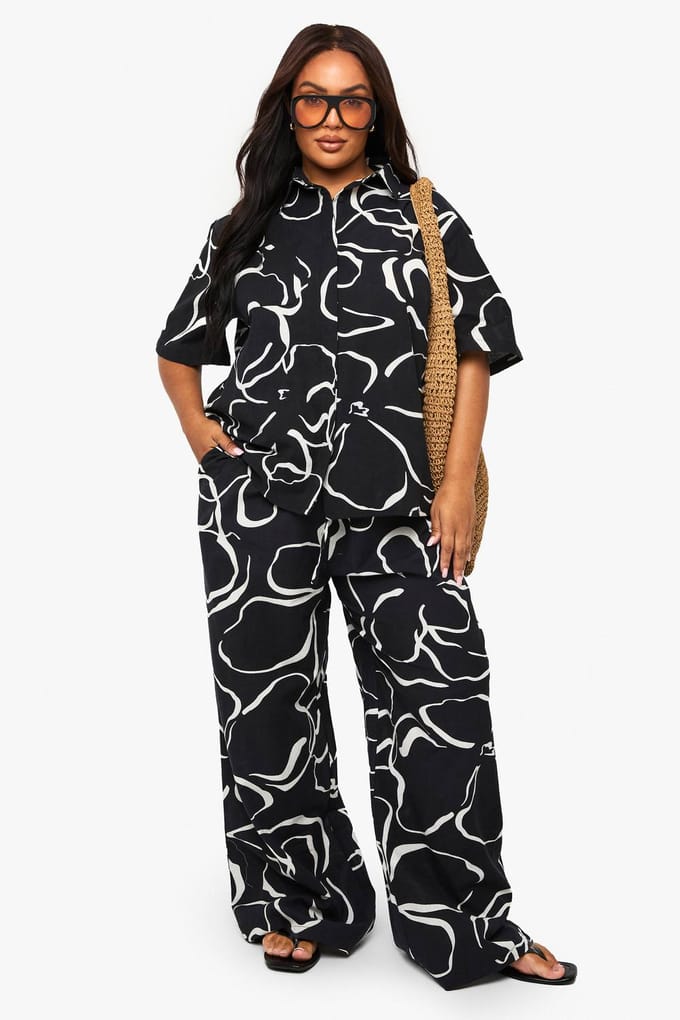 boohoo Dames Plus Abstract Bloemrijk Getextureerd Shirt | Zwart | Maat: 48