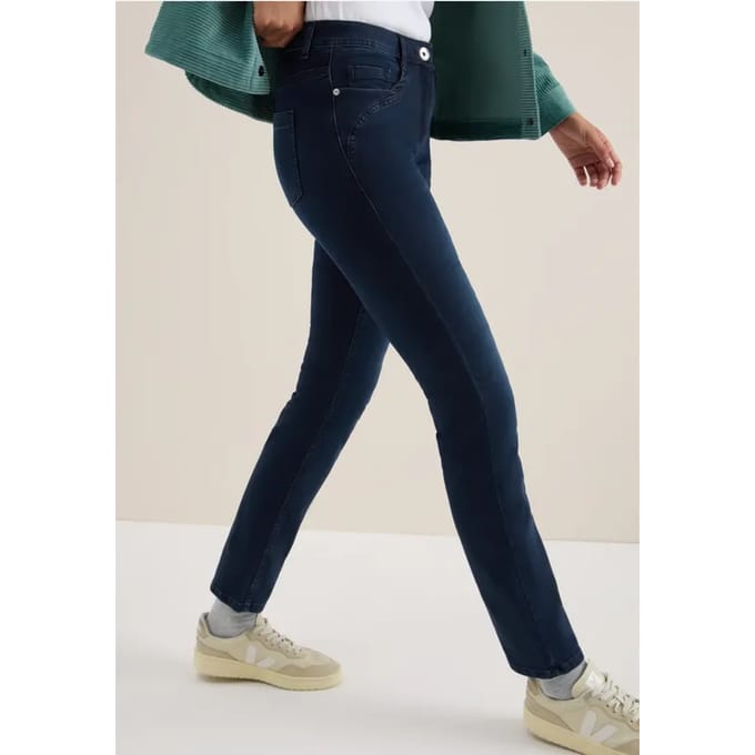 Straight Legs jeans