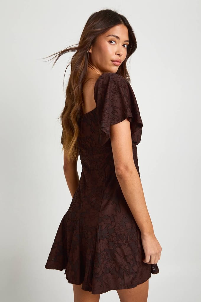 boohoo Dames Burnout Bloemenprint Godet Zoom Mini Jurk | Chocolate | Maat: 8