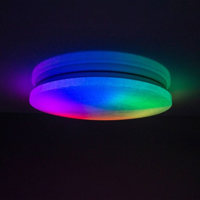 Näve LED plafondlamp Sligo, dimbaar, RGBW, nachtlampje
