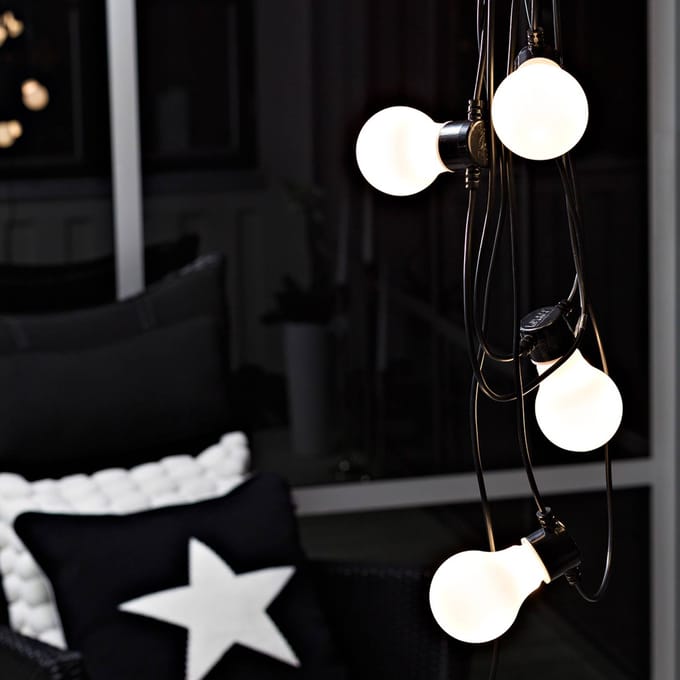 Konstsmide 2388 - Snoerverlichting - 10 lamps 80 LED zeer energiezuinig - 450 cm - 24V - voor buiten - warmwit
