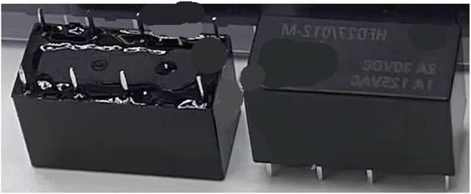 Elektromechanisch Relais - Schakelcomponent - Elektrische Schakeling - 12 Volt 2 Ampère - 20 stuks - Zwart