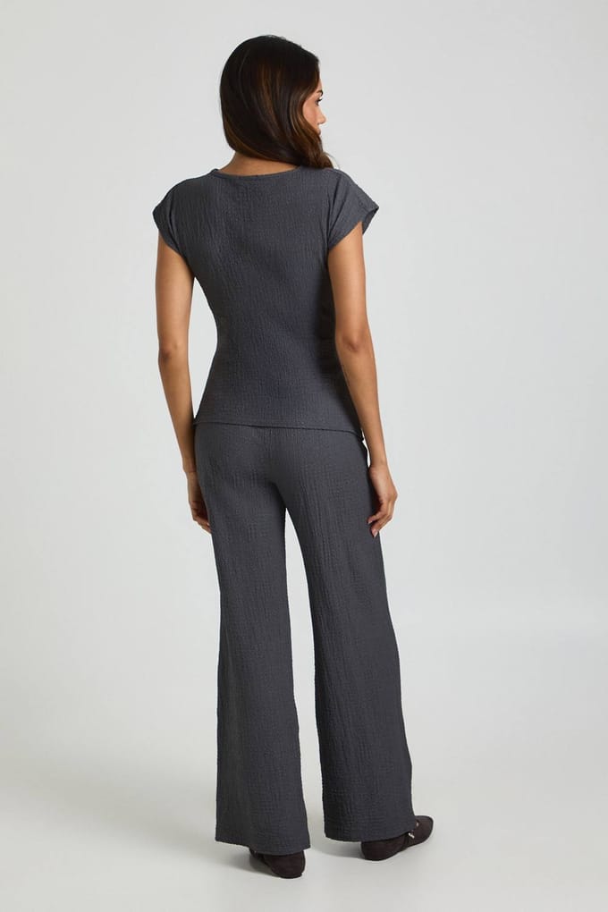 boohoo Dames Zwangerschaps Getextureerde Top & Elastische Taille Wijde Pijpen Broek Co Ord | Houtskool | Maat: 44