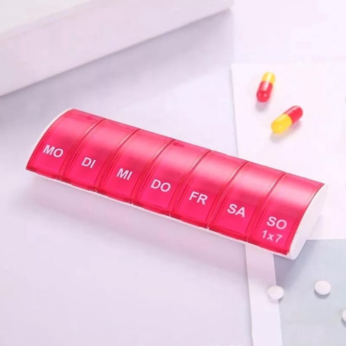 *** Medicijnen doosje - Pillendoos - Week - 7 Compartimenten - Roze - 7 dagen - 1 WEEK - van Heble® ***