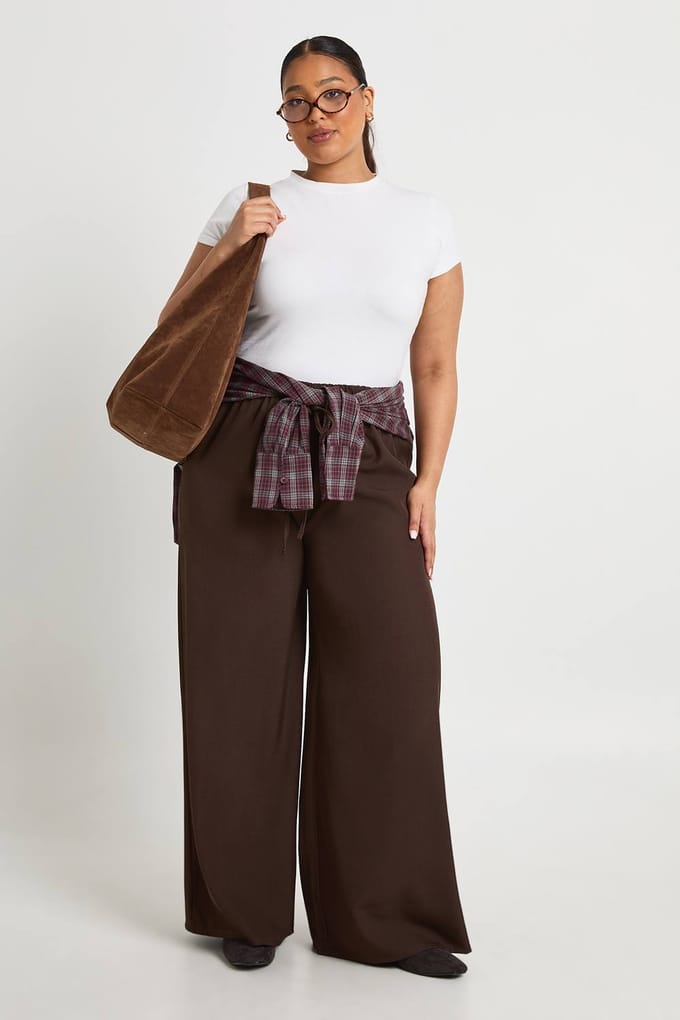 boohoo Dames Plus geweven broek met elastische tailleband, trekkoord en wijde pijpen | Chocoladebruin | Maat: 56