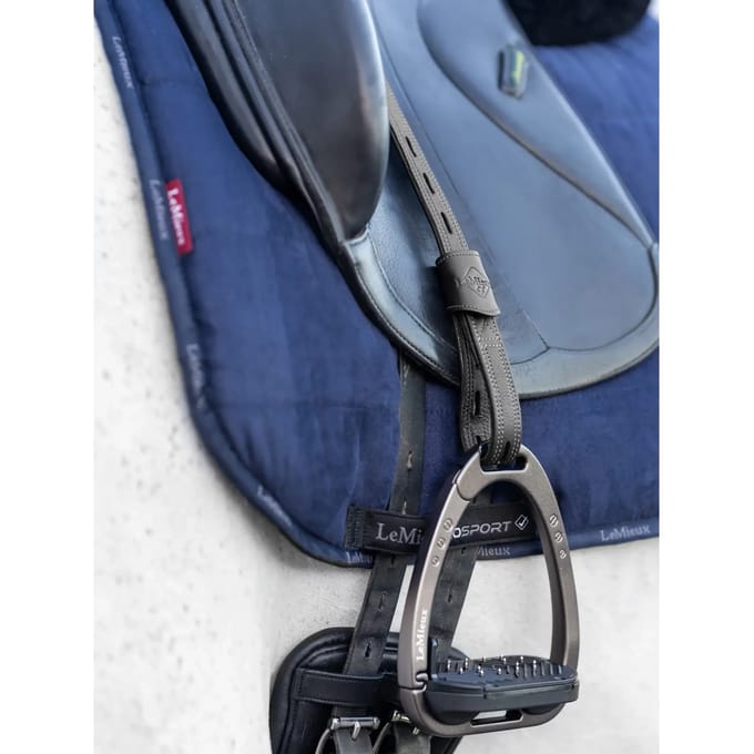 LeMieux Vector Close Contact Beugelriemen - Zwart - 80 cm