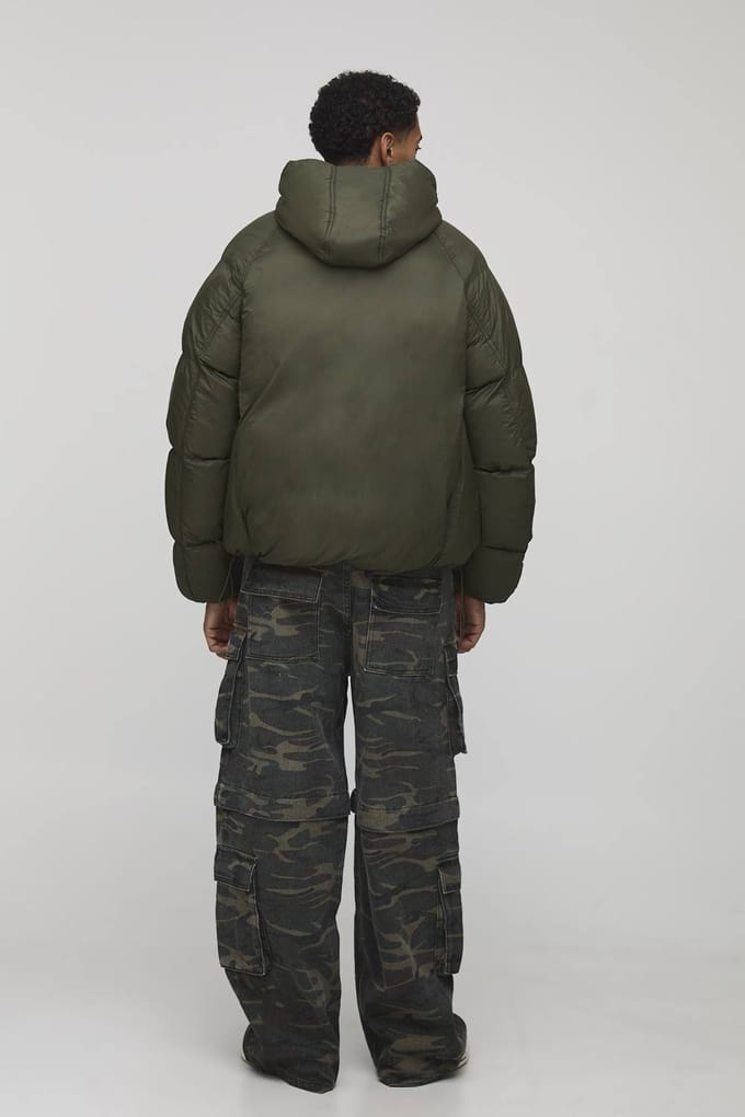 Pufferjack met oversized pasvorm, geraffelde mouwen en panelen | Khaki | Size Medium