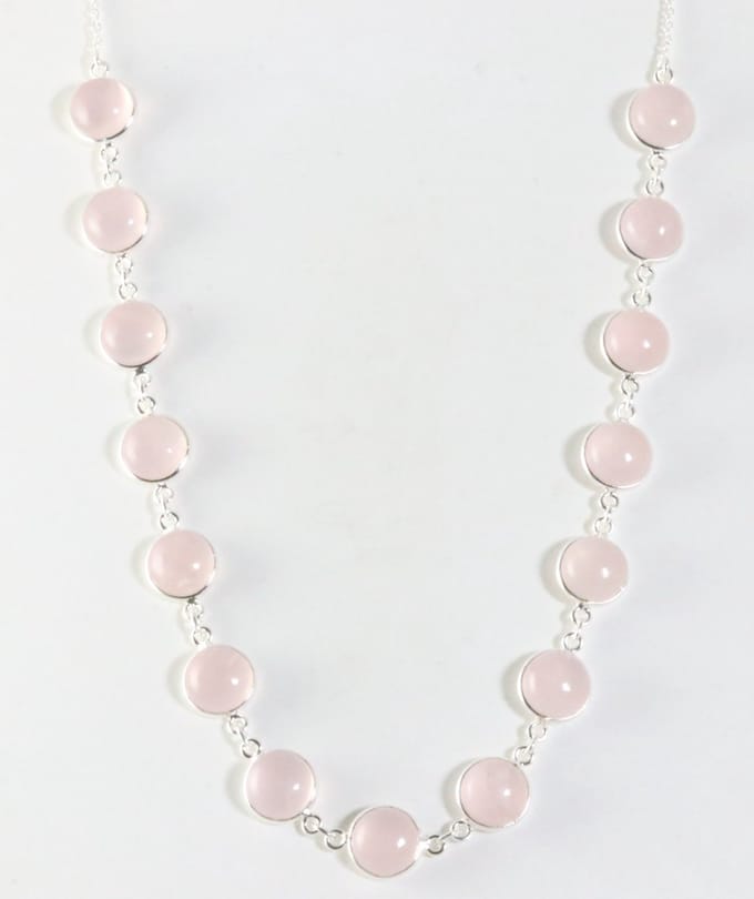 Zilveren collier met rozenkwarts