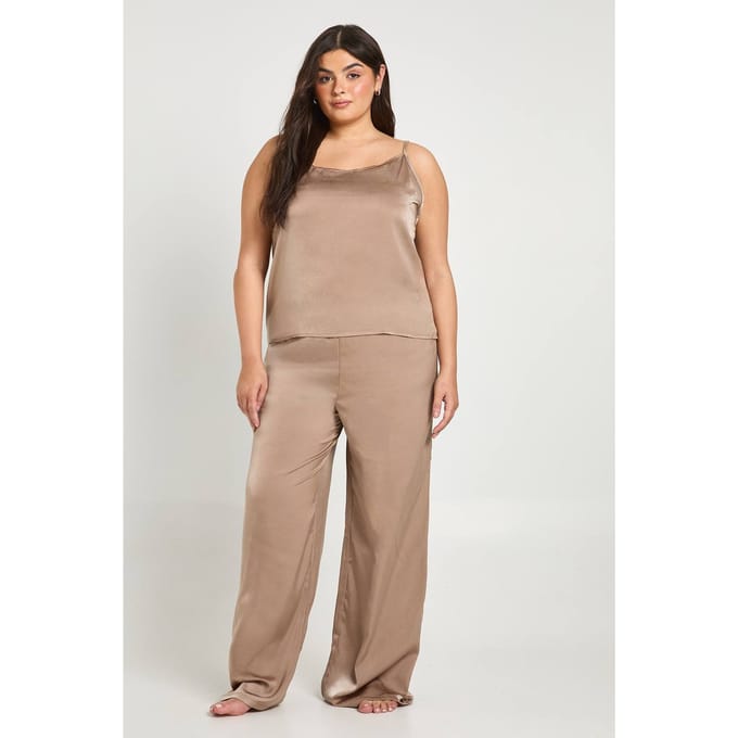 boohoo Dames Plus Maat Cami En Broek Pyjama Set | Mokka | Maat: 48