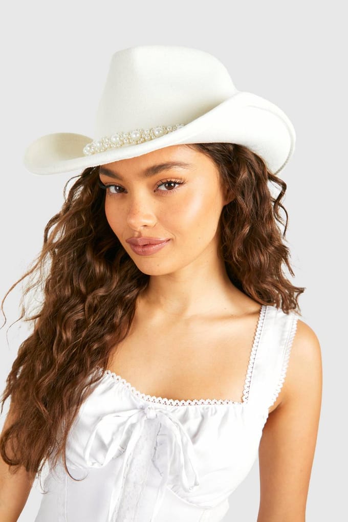 boohoo Dames Pearl Detail Western Cowboy Hat | Wit