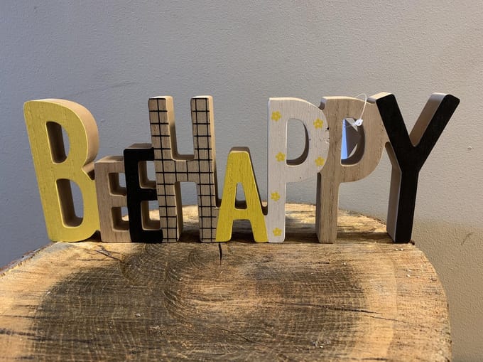 Houten letters Be Happy of Bee Happy
