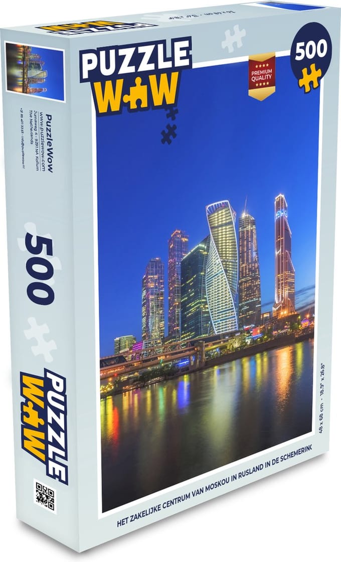 Puzzel Het zakelijke centrum van Moskou in Rusland in de schemering - Legpuzzel - Puzzel 500 stukjes