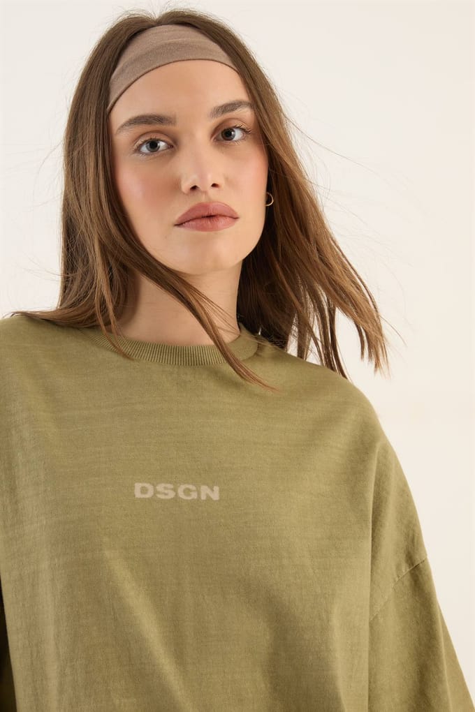 Dames Dsgn Studio Zwaar Gewassen Oversized T-shirt Met Korte Mouwen | Gewassen Kaki | Maat: Medium