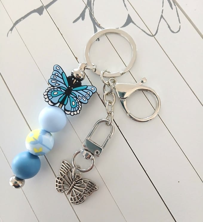 Sleutelhanger, tashanger met kralen | vlinder | blauw
