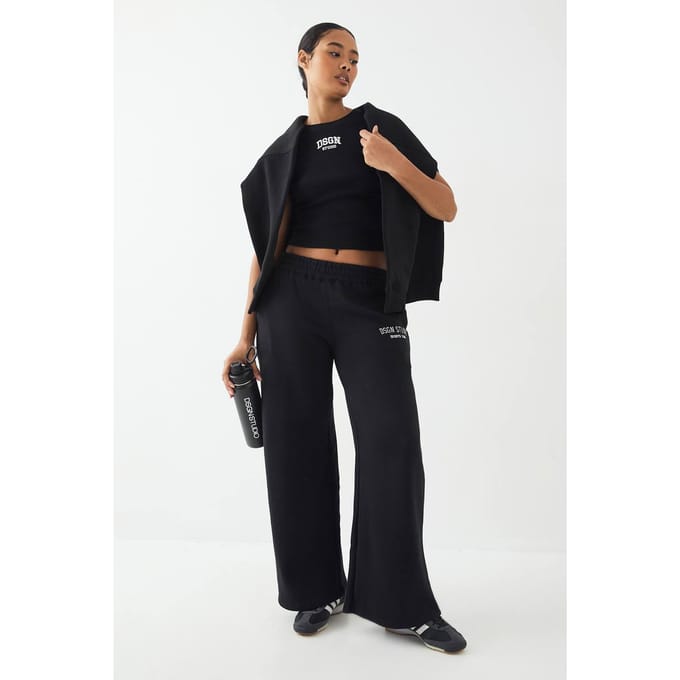Dames DSGN Studio Collegiate Applique Rechte Pijp Jogger | Zwart | Maat: 2XL