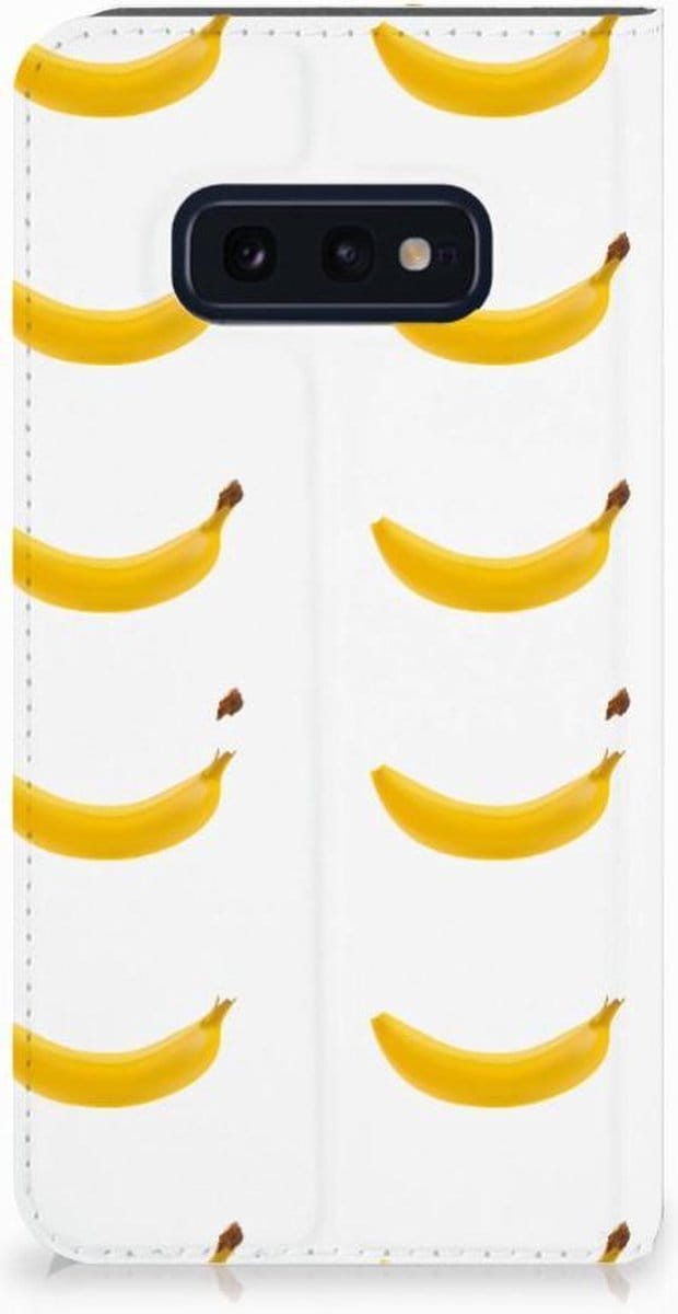 Samsung Galaxy S10e Flip Style Cover Banana