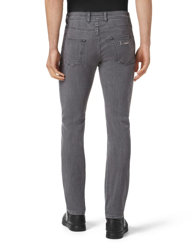 Jeans Recht Model