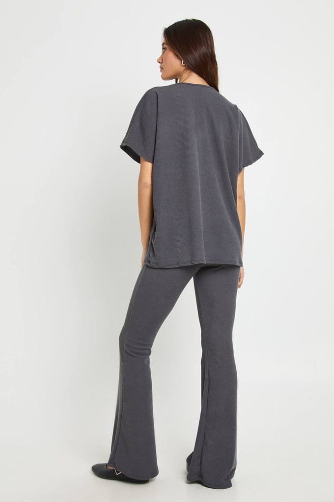 boohoo Dames Tweekleurige Geribbelde Flared Legging & Top Set | Charcoal | Maat: 6