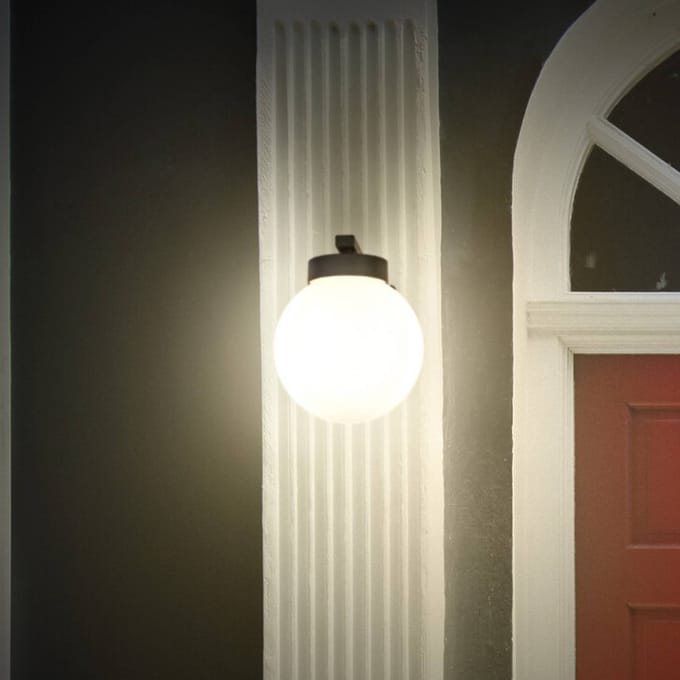 OSRAM Endura Classic LED-wandlamp Erda, E27-uitvoering, IP54, aluminium donkergrijs, Smart+ compatibel