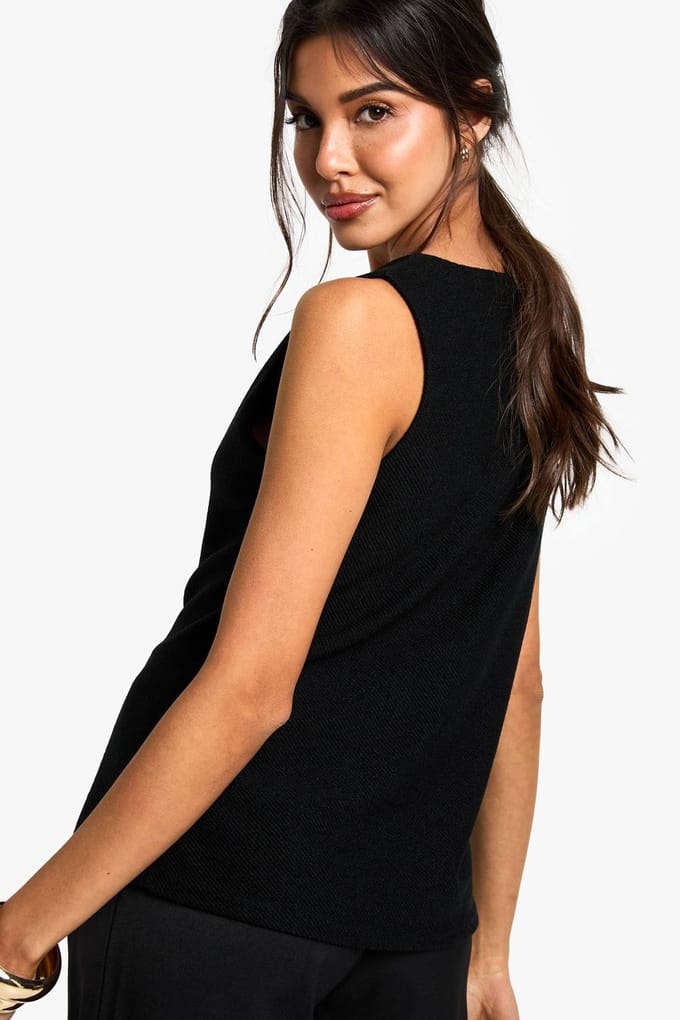 boohoo Dames Textured Button door V-hals lang gesneden vest | Black | Maat: 8