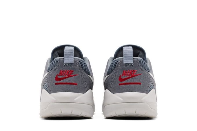 Jordan CMFT Era Koel Grijs Wit 42.5 gray