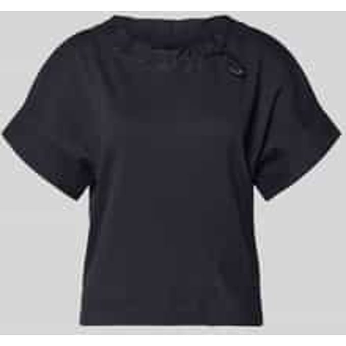 t-shirt met steekzak aan de zoom