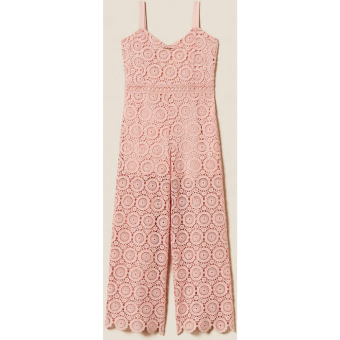 pak in kant macrame roze meisje