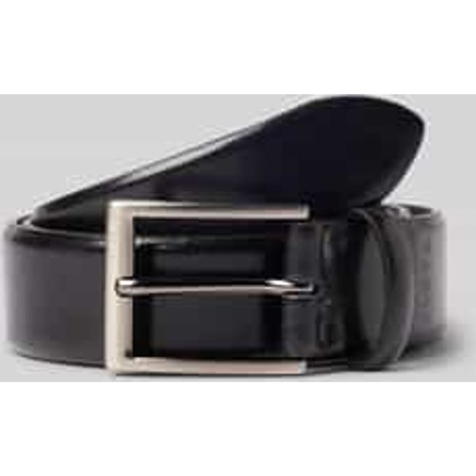 Leren riem met label in reliëf