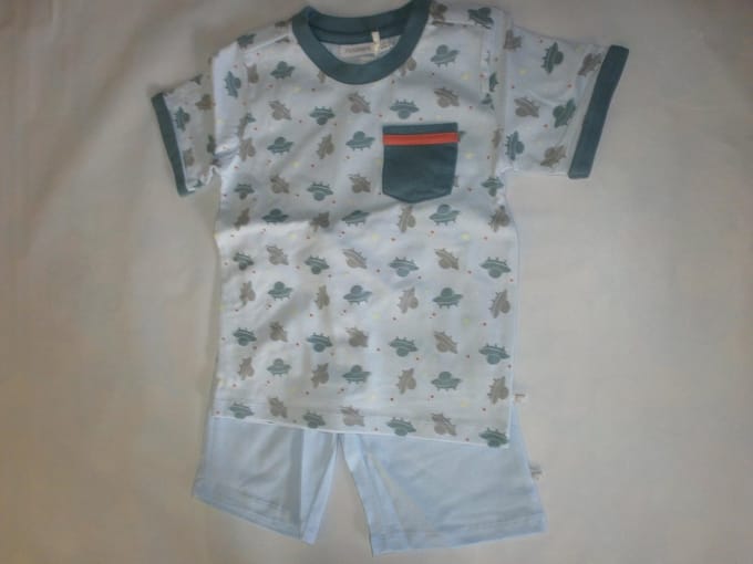 Noukie's - Zomer pyjama - Jongens - Planeet - 4 jaar 104