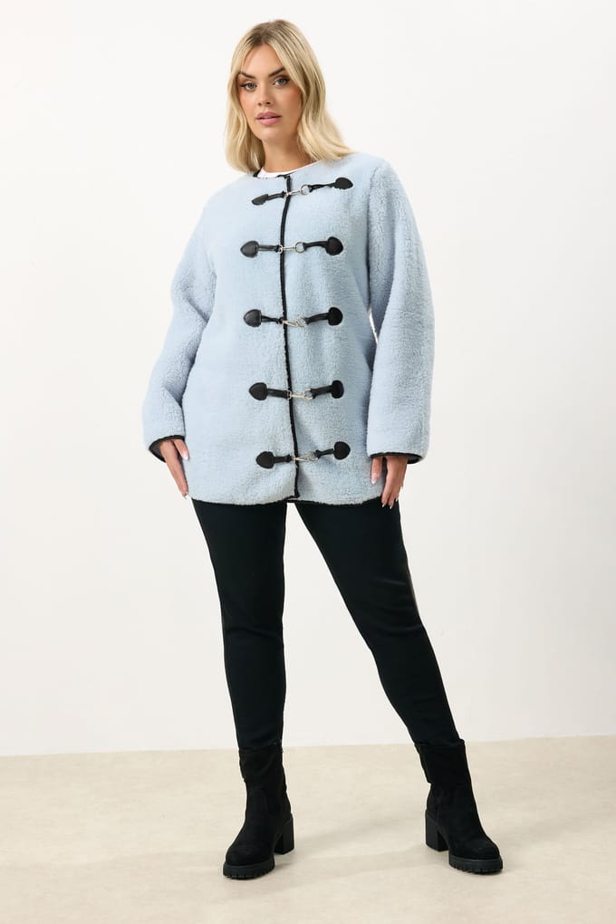 Yours Blauwe Jas Van Imitatiebont Met Houtjetouwtjesluiting Size 48