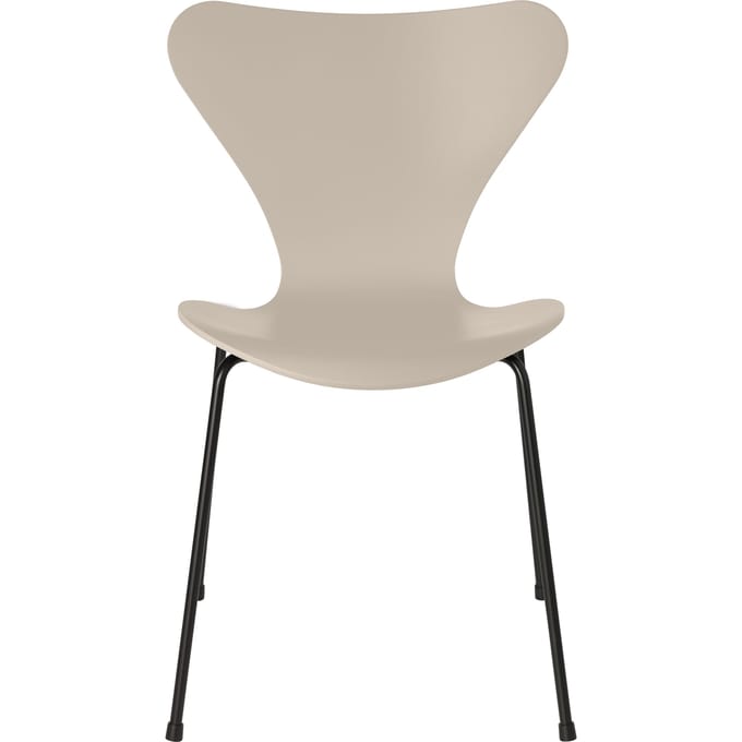 Fritz Hansen Serie 7 3107 Stoel - lak - light beige - zwart