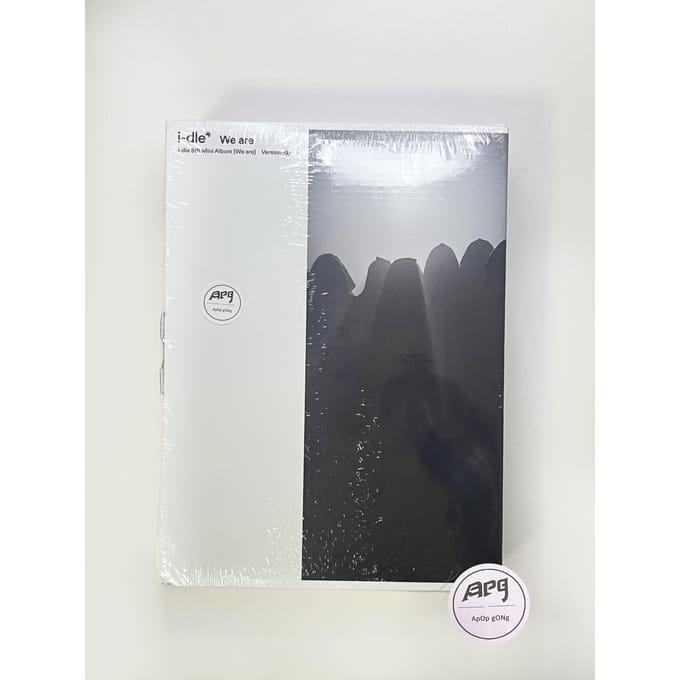 i-dle - [WE ARE] 8e mini-album A