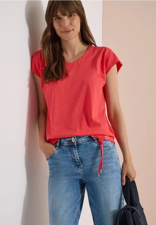 Shirt met overhangende schouders en uitgesneden details