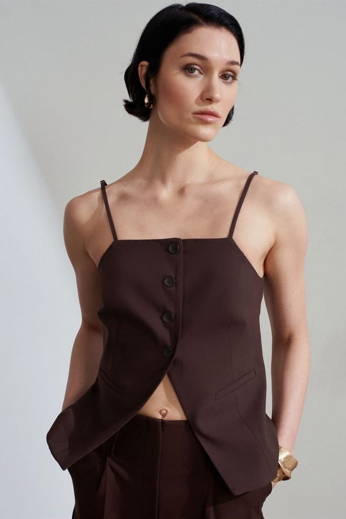 Getailleerd Crepe Vest Met Vierkante Kraag