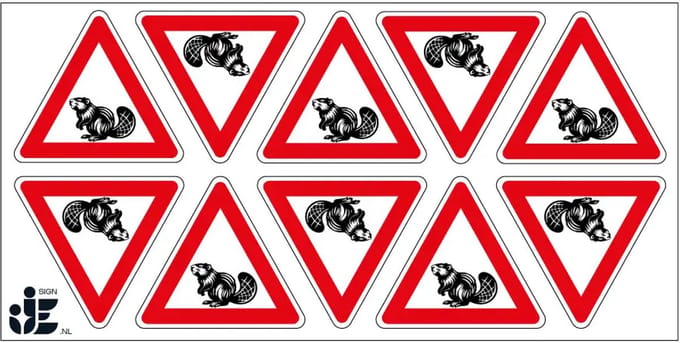 Pas op overstekende bevers sticker | 5 cm - 10 stuks per vel