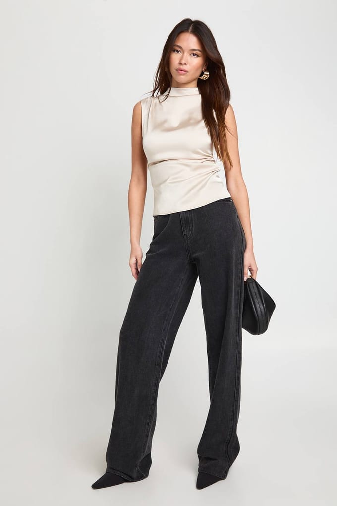 boohoo Dames Satijn top met hoge hals en geplooide afwerking | Oyster | Maat: 8