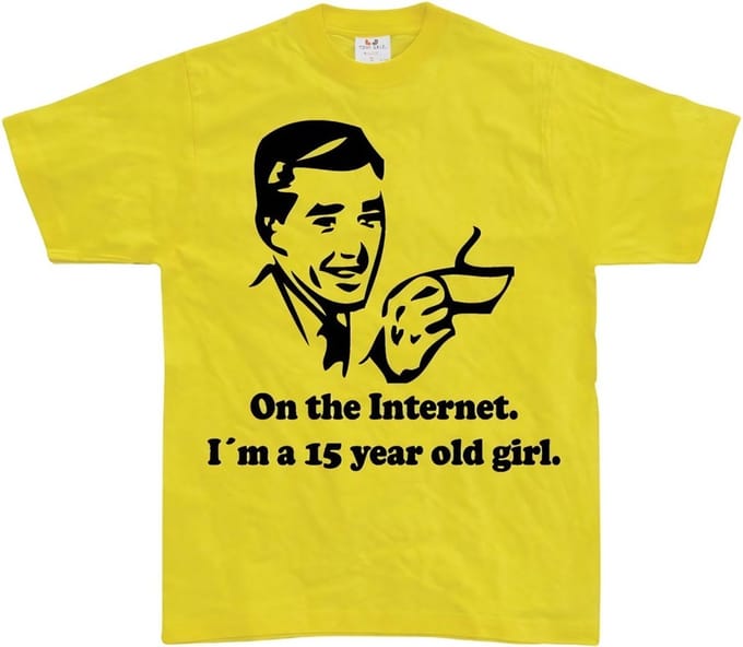 Hybris 15-jarig meisje On The Internet Yellow