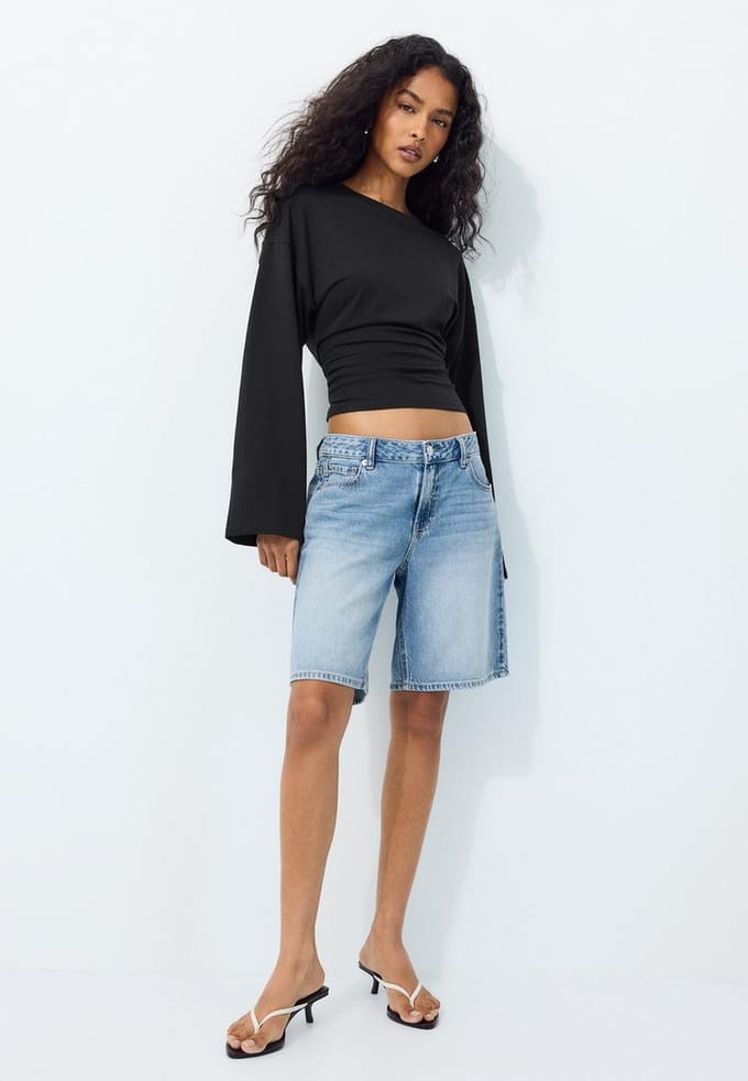 Stradivarius B11 T-shirt met lange mouw en getailleerde taille  Zwart S
