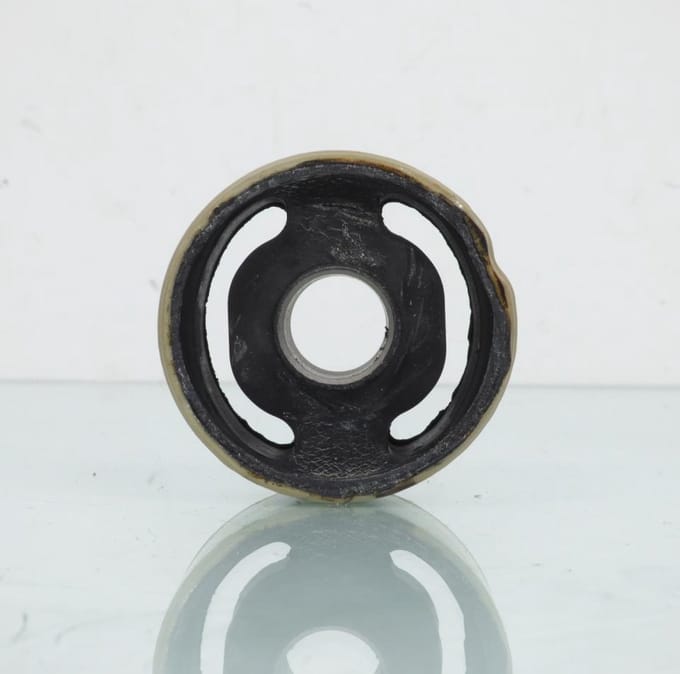 silentbloc motorsteun voor scooter piaggio 125 x9 2000 272750 18x61.7x40/38